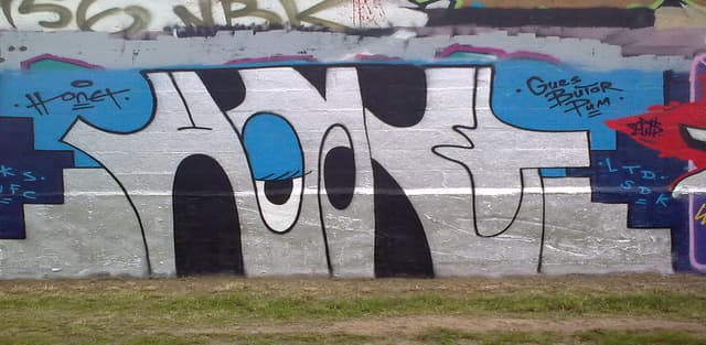  by honet in Bobigny