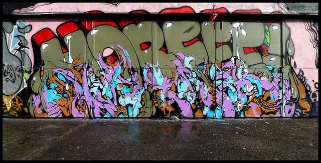  by horfe in Paris