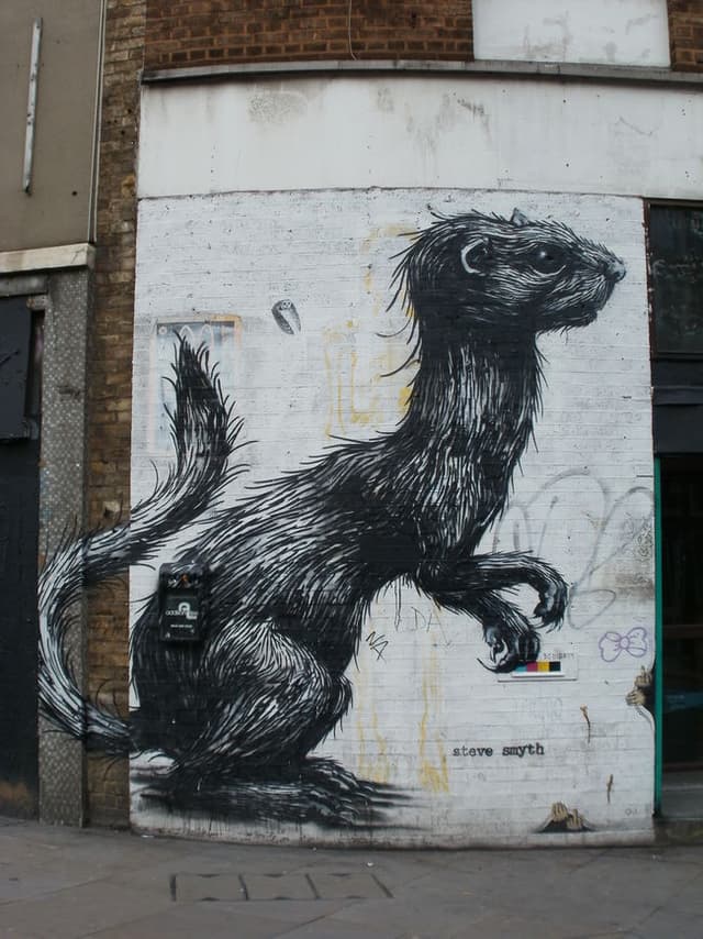  by Roa in London