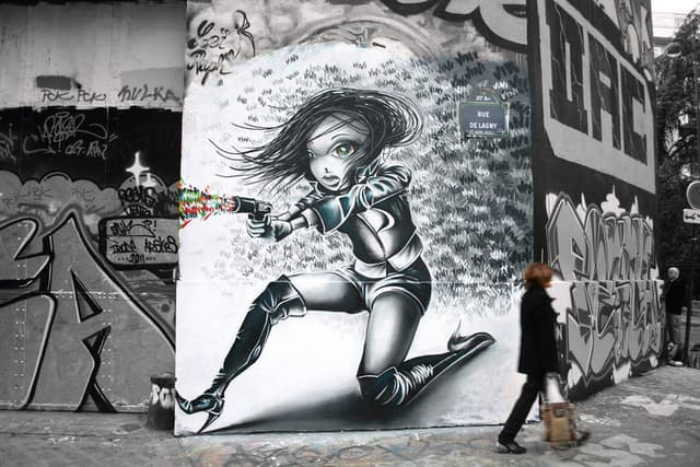  by Vinie in Paris