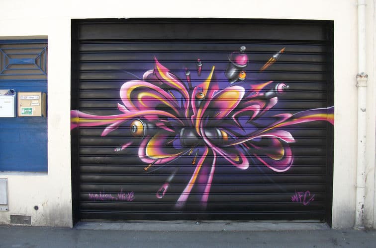  by Vinie in Paris