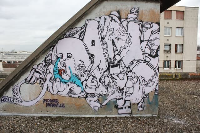  by horfe in Paris